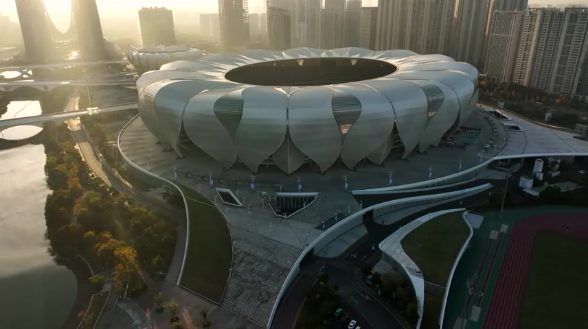 逆光航拍浙江杭州奥体中心亚运会体育馆