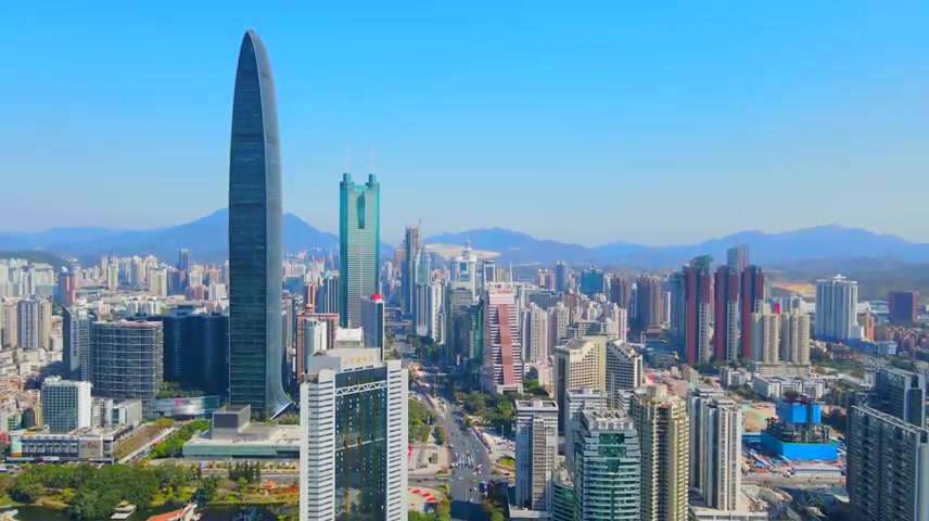 航拍深圳地标建筑京基和地王大厦.
