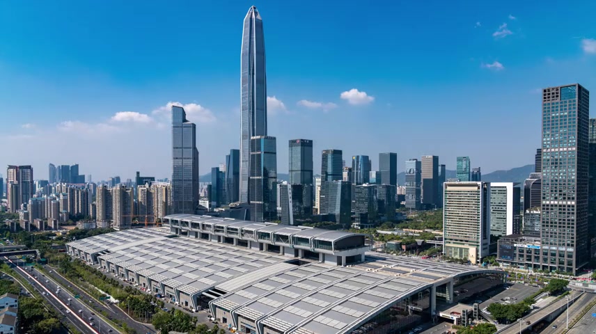 蓝天白云下深圳平安大厦延时