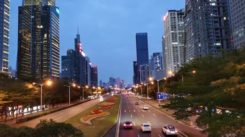 深圳城市群交通主干道车流延