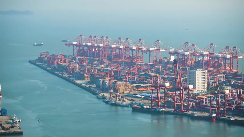 深圳赤湾港的大型集装箱货轮延时摄影