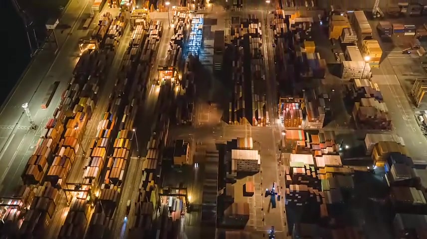 深圳盐田港码头日转夜延时