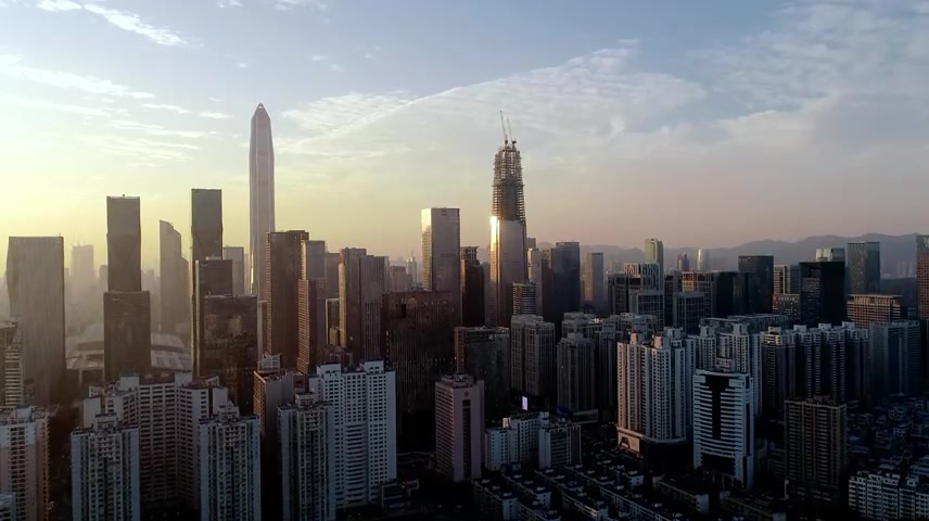夕阳下的深圳福田区中心城航拍