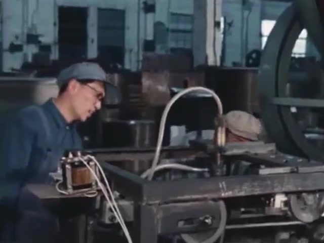 年代计划经济国营老企业车间