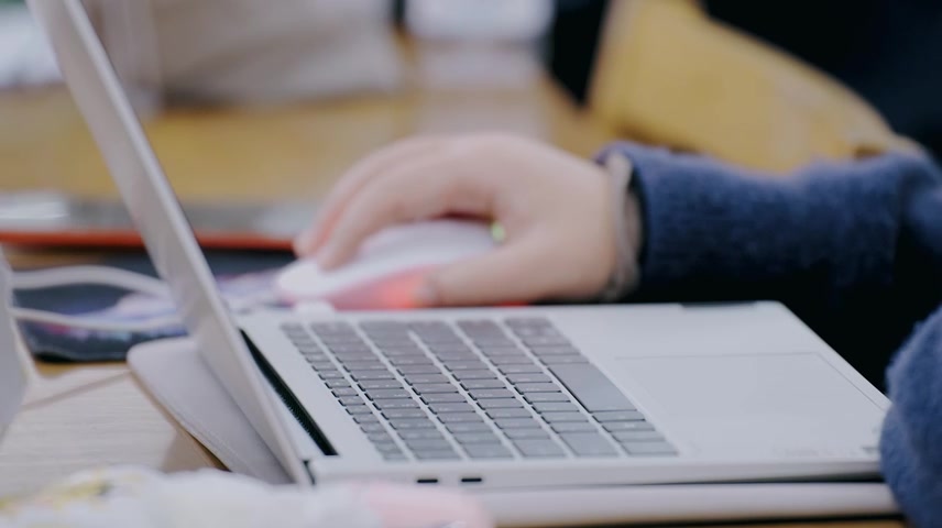 大学图书馆 看书 校园 安静学习 阅读