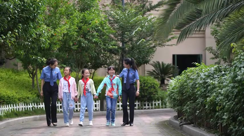 守护关爱法治进校园保护未成年人