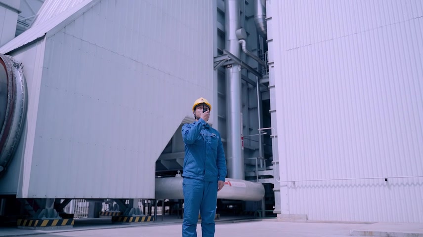 电厂氢能源工人巡检