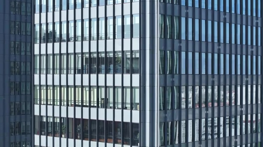 城市商务楼玻璃幕墙.