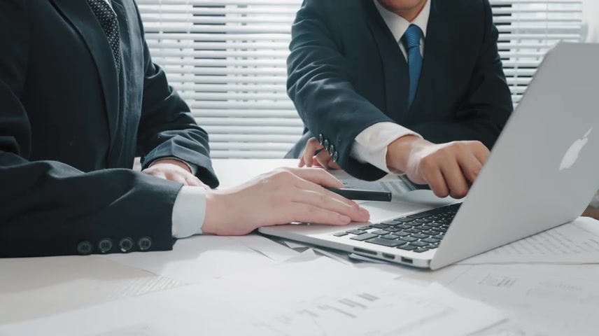 商业商务合作握手交谈