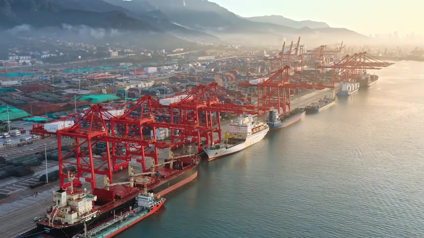 航拍连云港货运码头