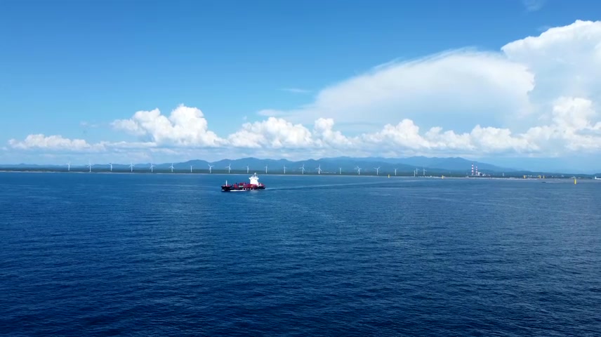 船轮船航行货轮集装箱船