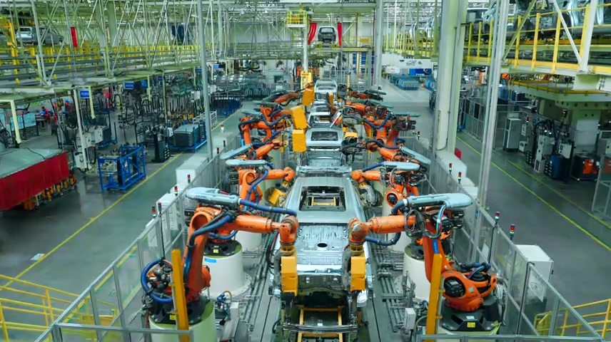 汽车生产车间自动化机械臂.