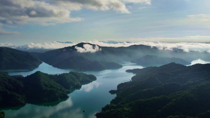 绿水青山航拍大自然山水风景森林云雾.