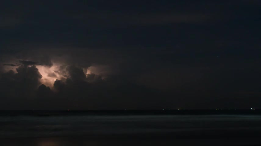 海边雷雨天气雷暴闪电